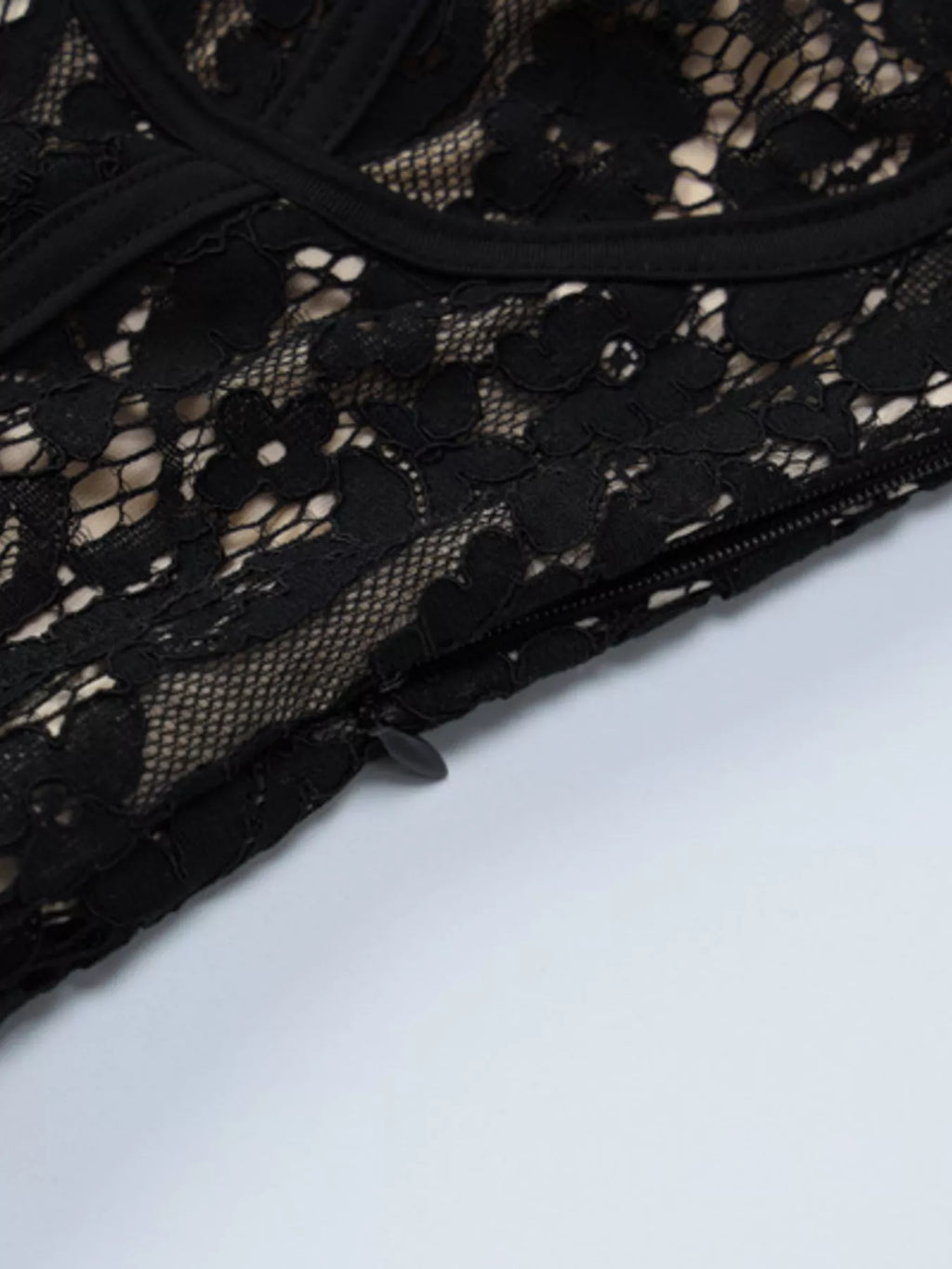 Scarlet Allure - Black, Cream - Date Night - Code Elegance