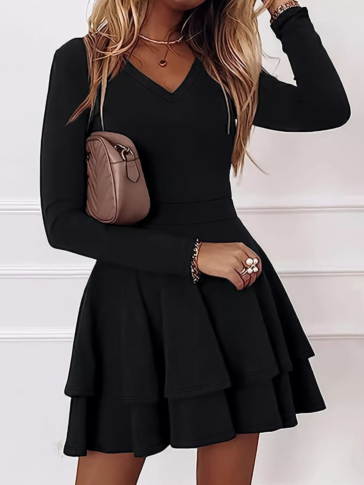 Sofia Poise - Black - Everyday Elegance - Code Elegance