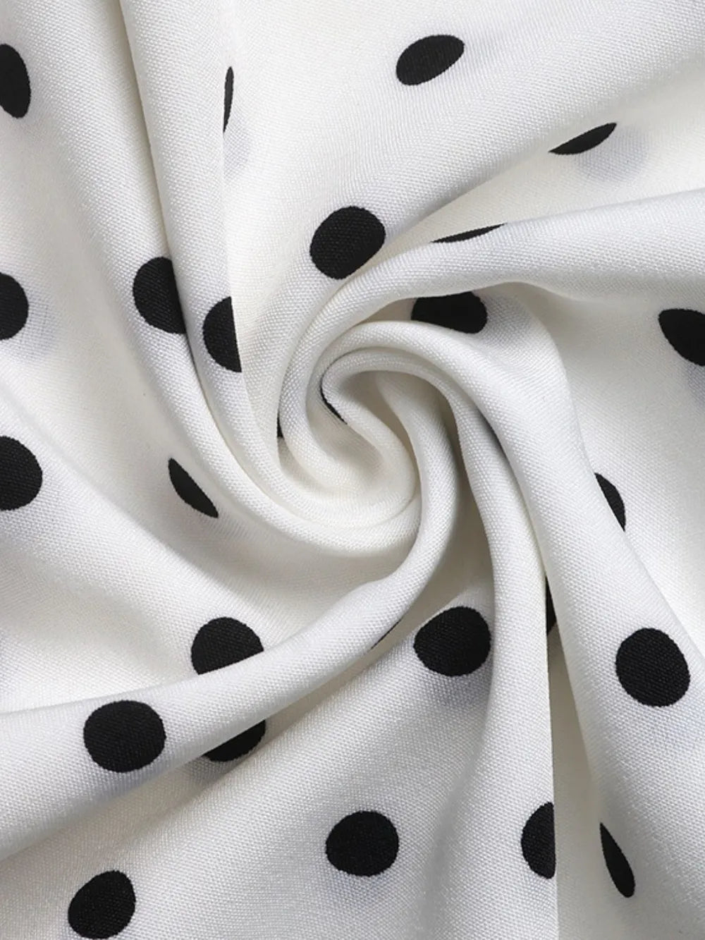 Mila Poise - White - Everyday Elegance - Code Elegance