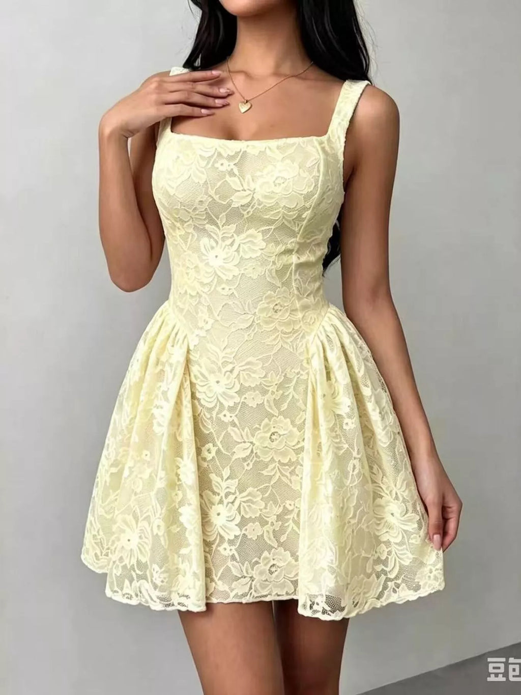 Amelia Muse - White, Black, Pink, Purple, Yellow - Everyday Elegance - Code Elegance